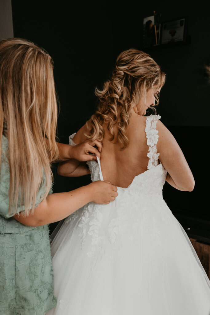 Getting ready, bruiloft, drenthe